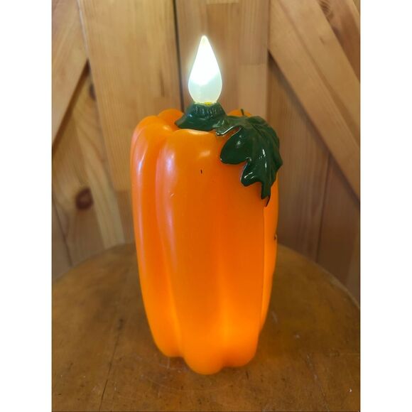 Sylvania 8" LED Halloween Pumpkin Candle Battery Operated (5538) - Picture 5 of 9